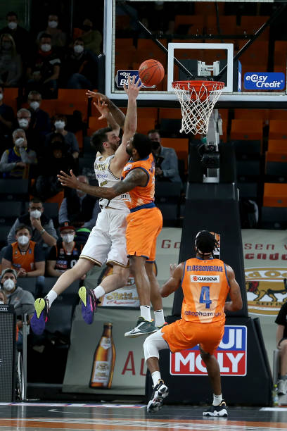 球迷越来越 球迷越来越