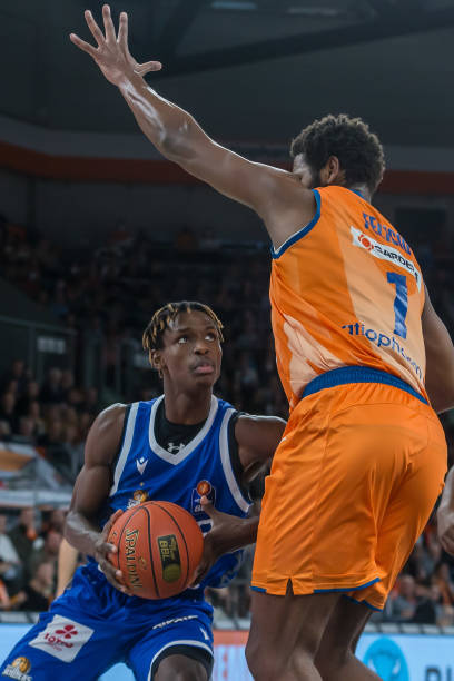 与阿玛尼的 与阿玛尼的