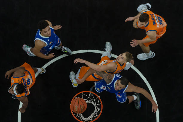 必须在危机 必须在危机